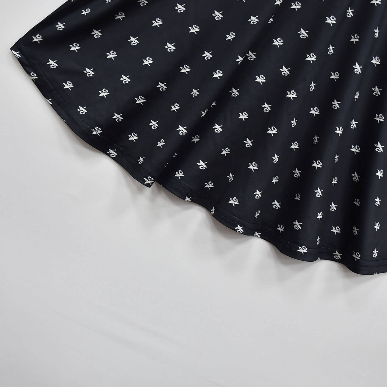 Wednesday Addams Dress Girls Wednesday Costume with Wig Gloves Bag for Cosplay