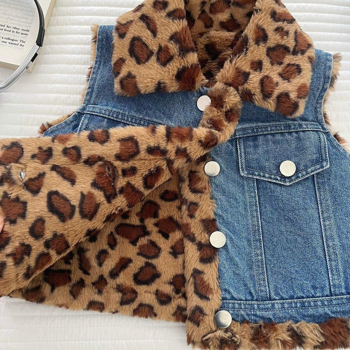 Gilet en jean chaud matelassé pour enfants, Manteau sans manches tendance en jean et léopard pour garçons et filles