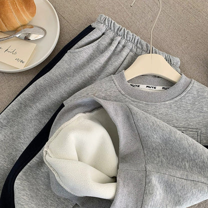 Boys Fleece-Lined two-piece tracksuit Gray Sweatshirt and Jogger Pants