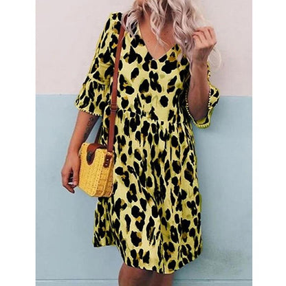Robe babydoll léopard à col en V et manches volantées