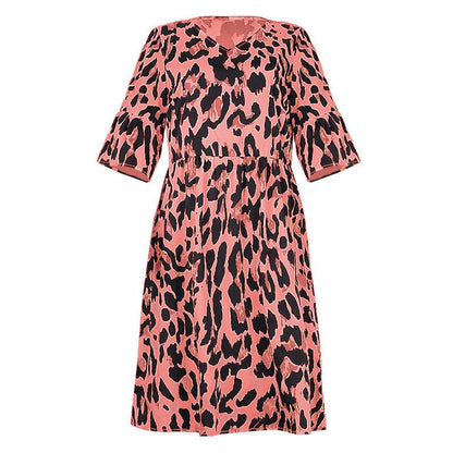 Robe babydoll léopard à col en V et manches volantées