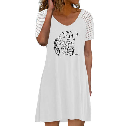 Vestido de manga corta con cuello redondo y estampado gráfico y de letras